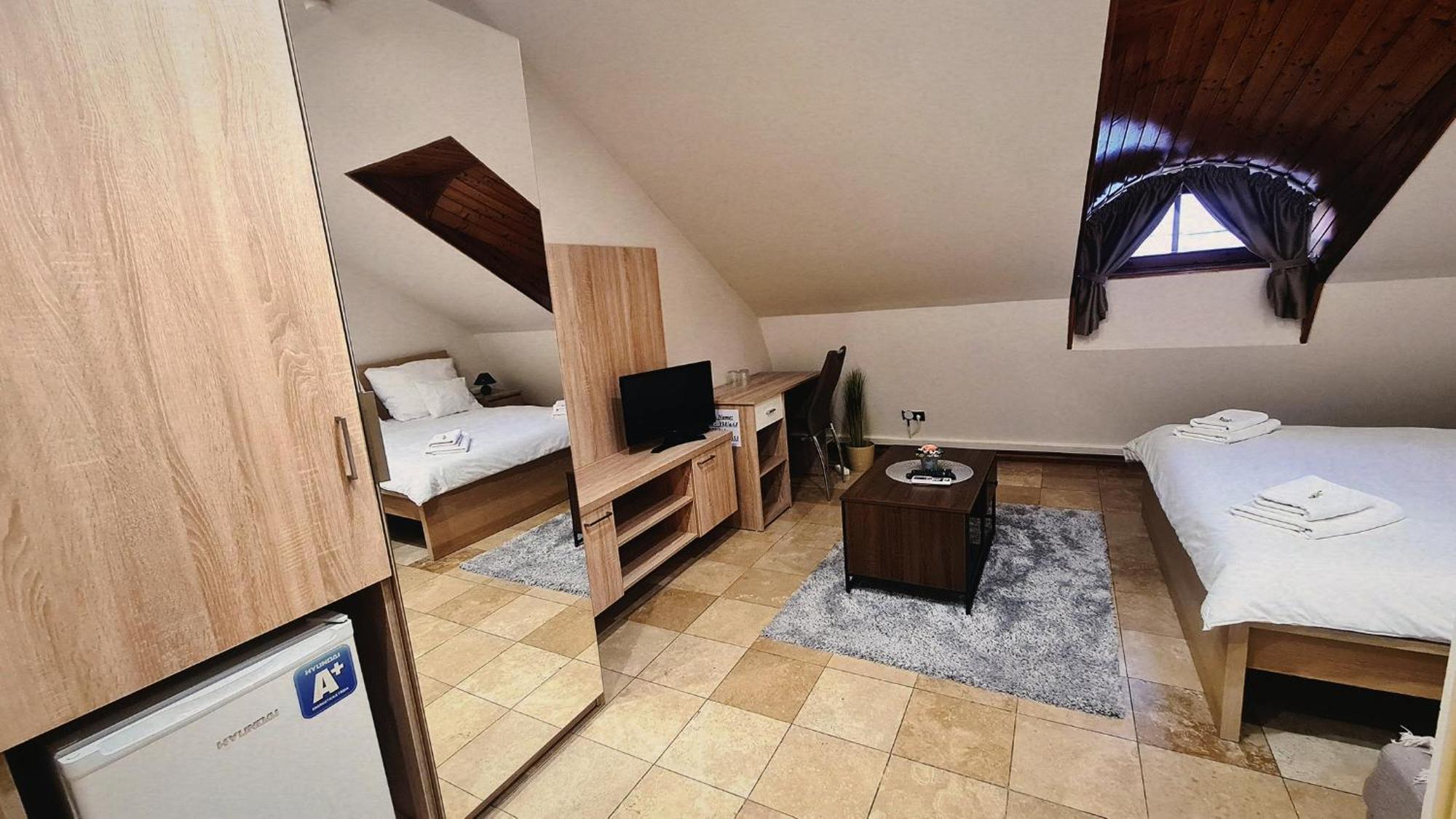 Downtown Apartments With Shared Kitchen Győr Exterior foto